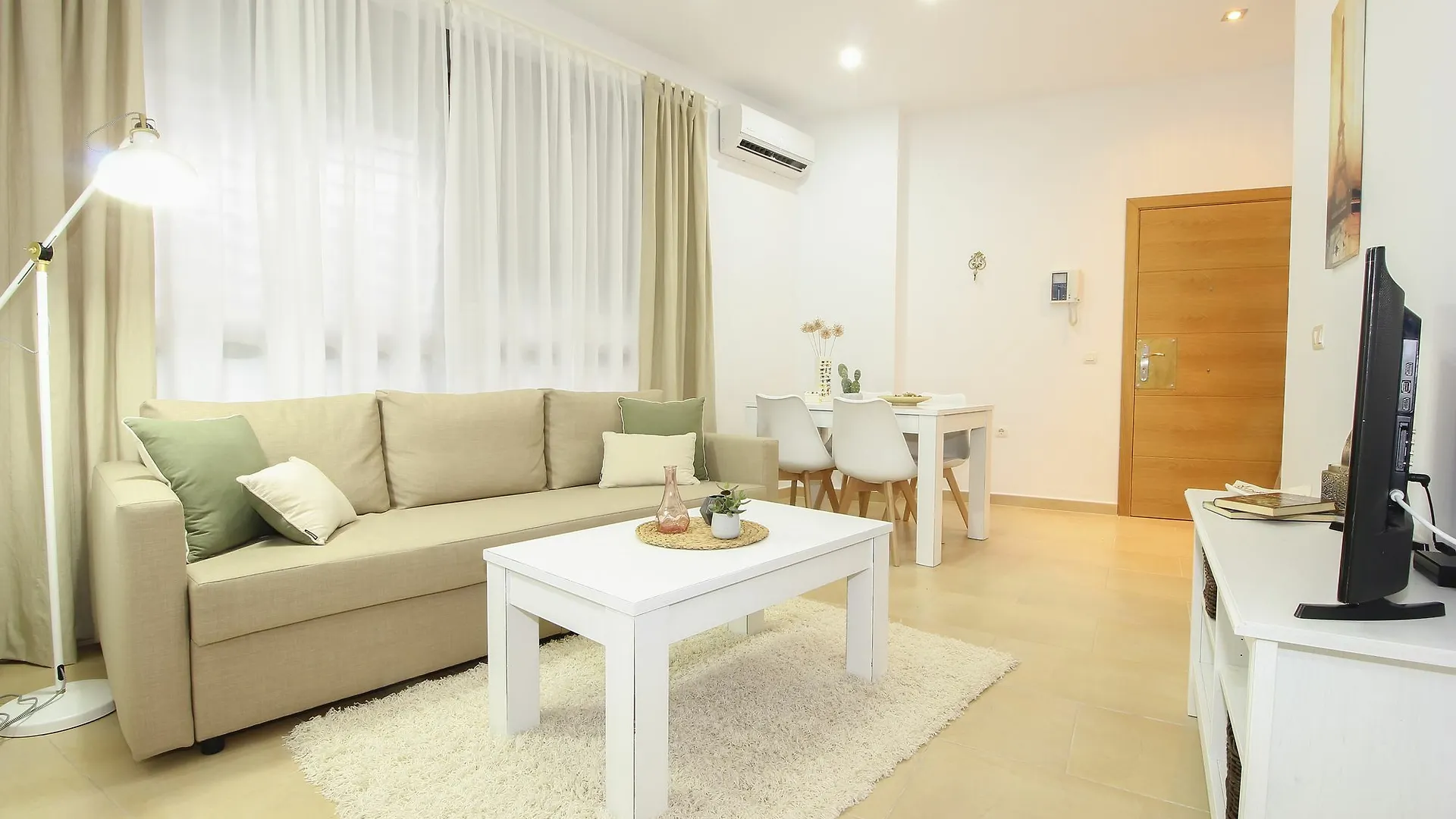 Deluxe Apartment San Julian With Parking Sevilla